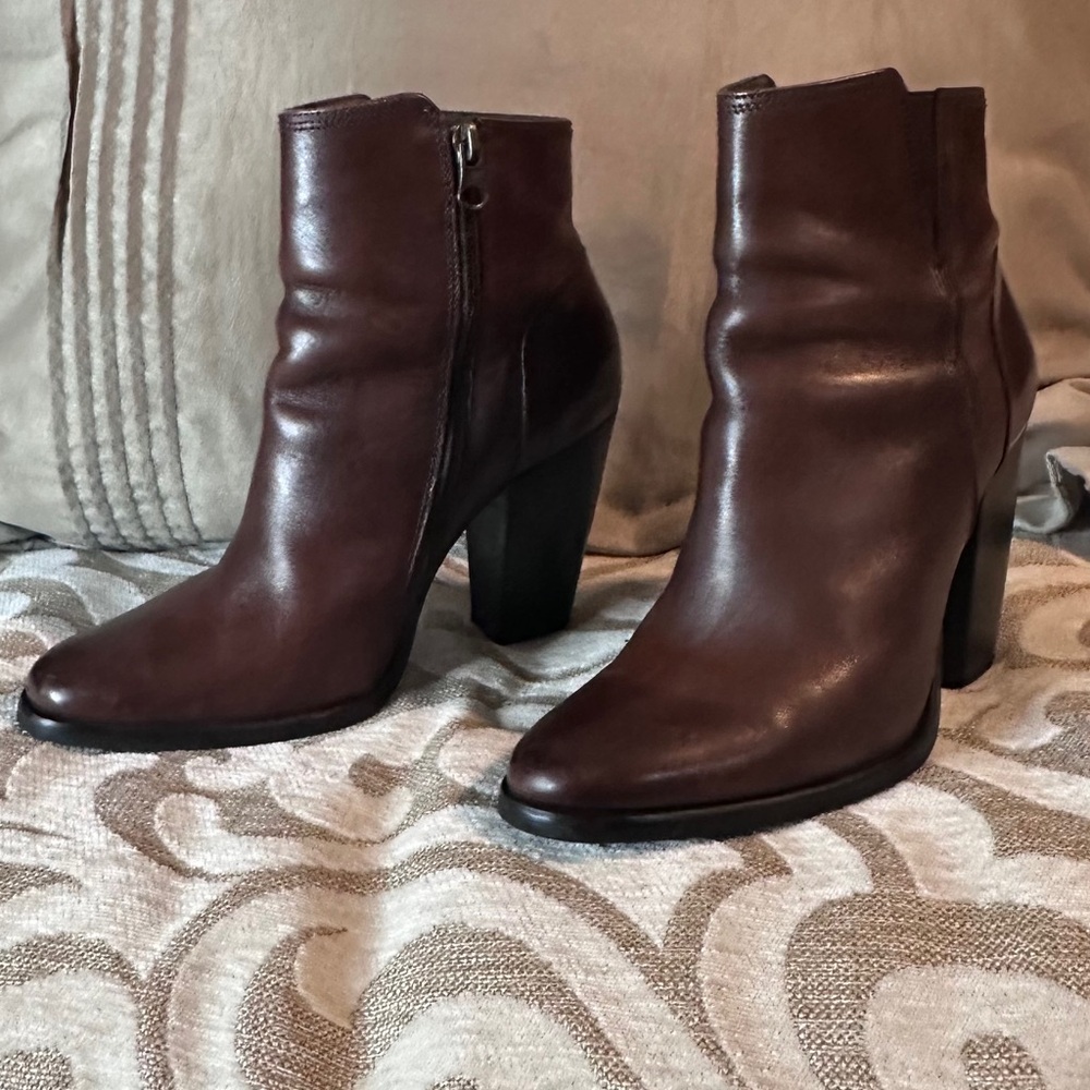 Marquis  Brown Leather Ankle Boots